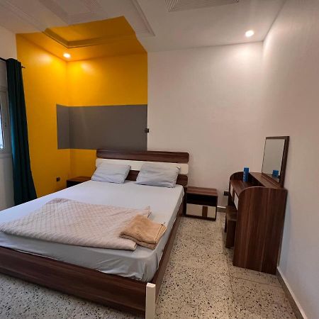 Smb-Gn Residence Lambandji - Electricite Et Wifi H24 Conakry Exterior foto