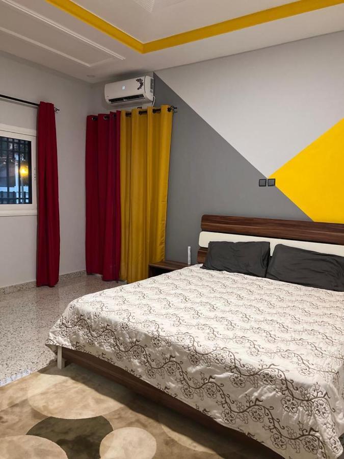 Smb-Gn Residence Lambandji - Electricite Et Wifi H24 Conakry Exterior foto