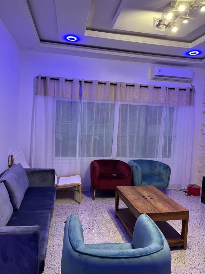 Smb-Gn Residence Lambandji - Electricite Et Wifi H24 Conakry Exterior foto
